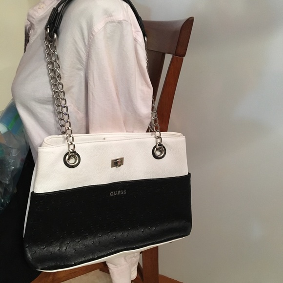 Guess Handbags - Guess purse
